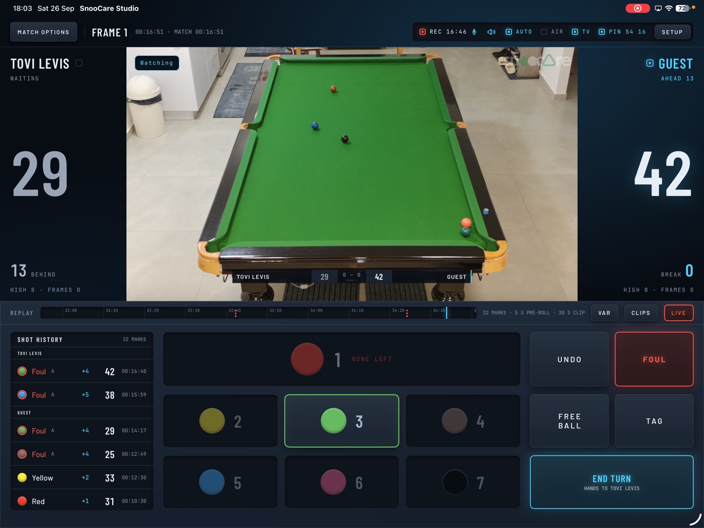 SnooCare Studio on iPad during a frame: the live camera picture of the table, both players' scores, the shot history and the ball keys.